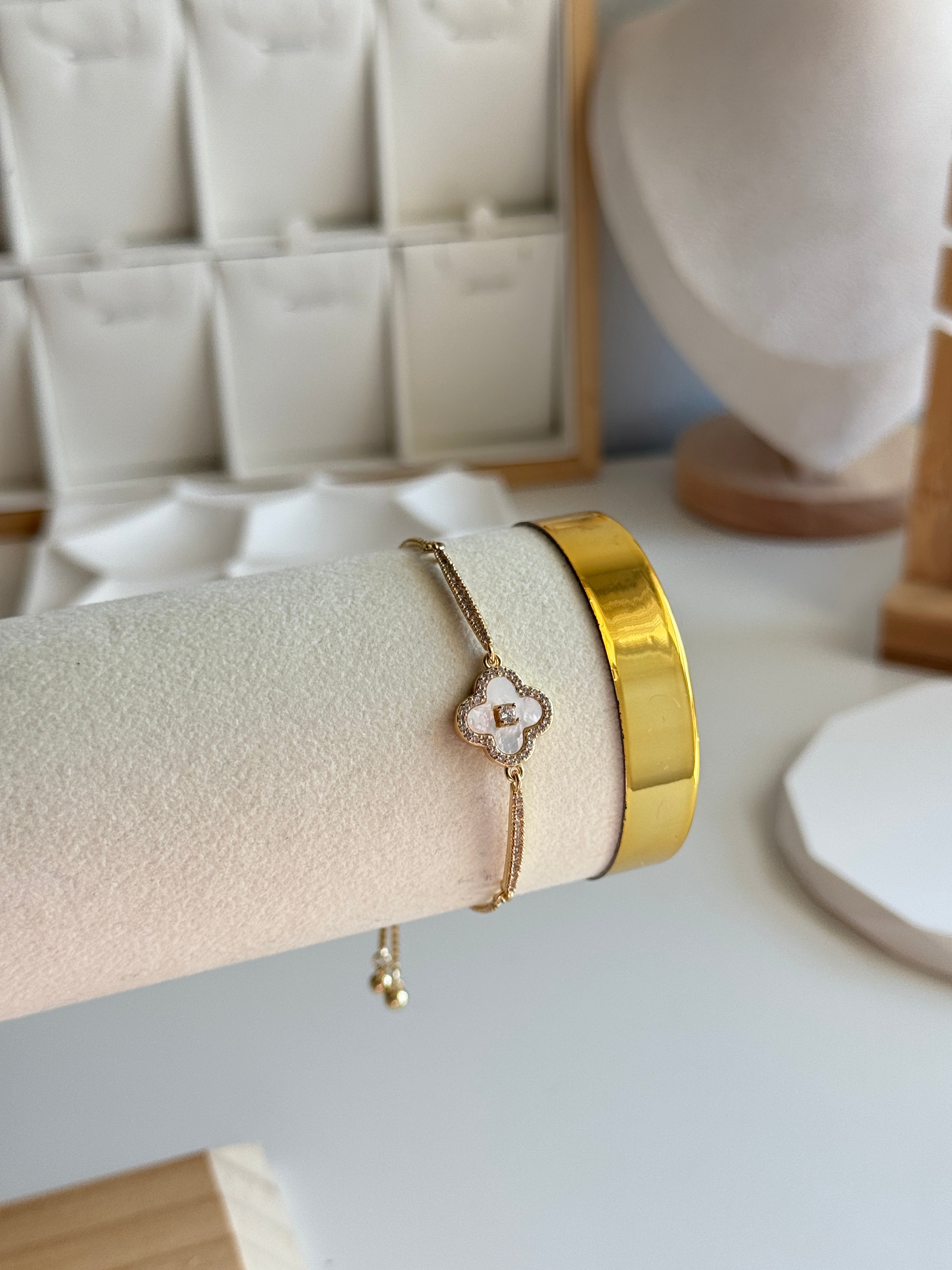 Clover Zircon Adjustable Gold Bracelet