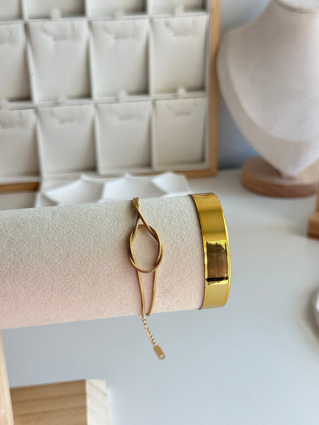 Knot Chain Bracelet