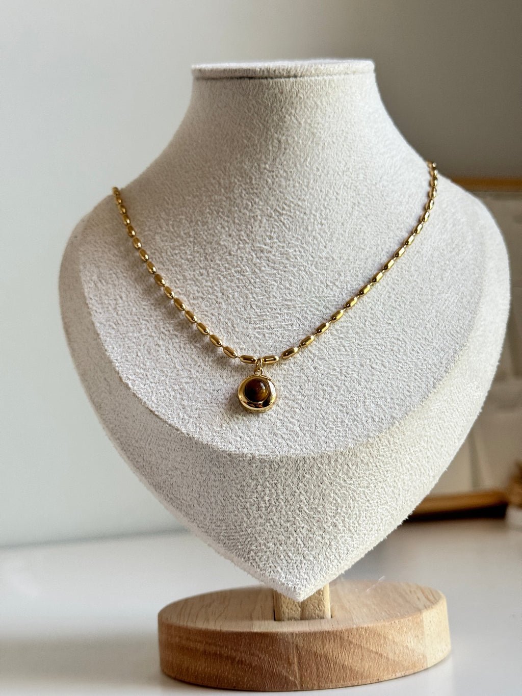 Midnight Luxe Pendant Necklace – Gold