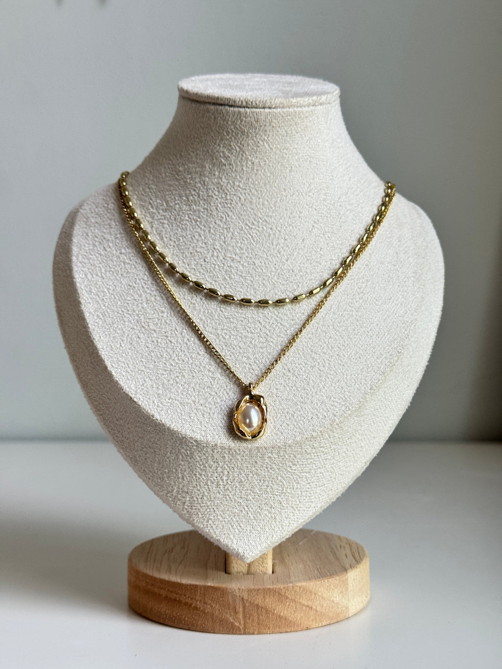 Luna Layered Pearl Necklace Set