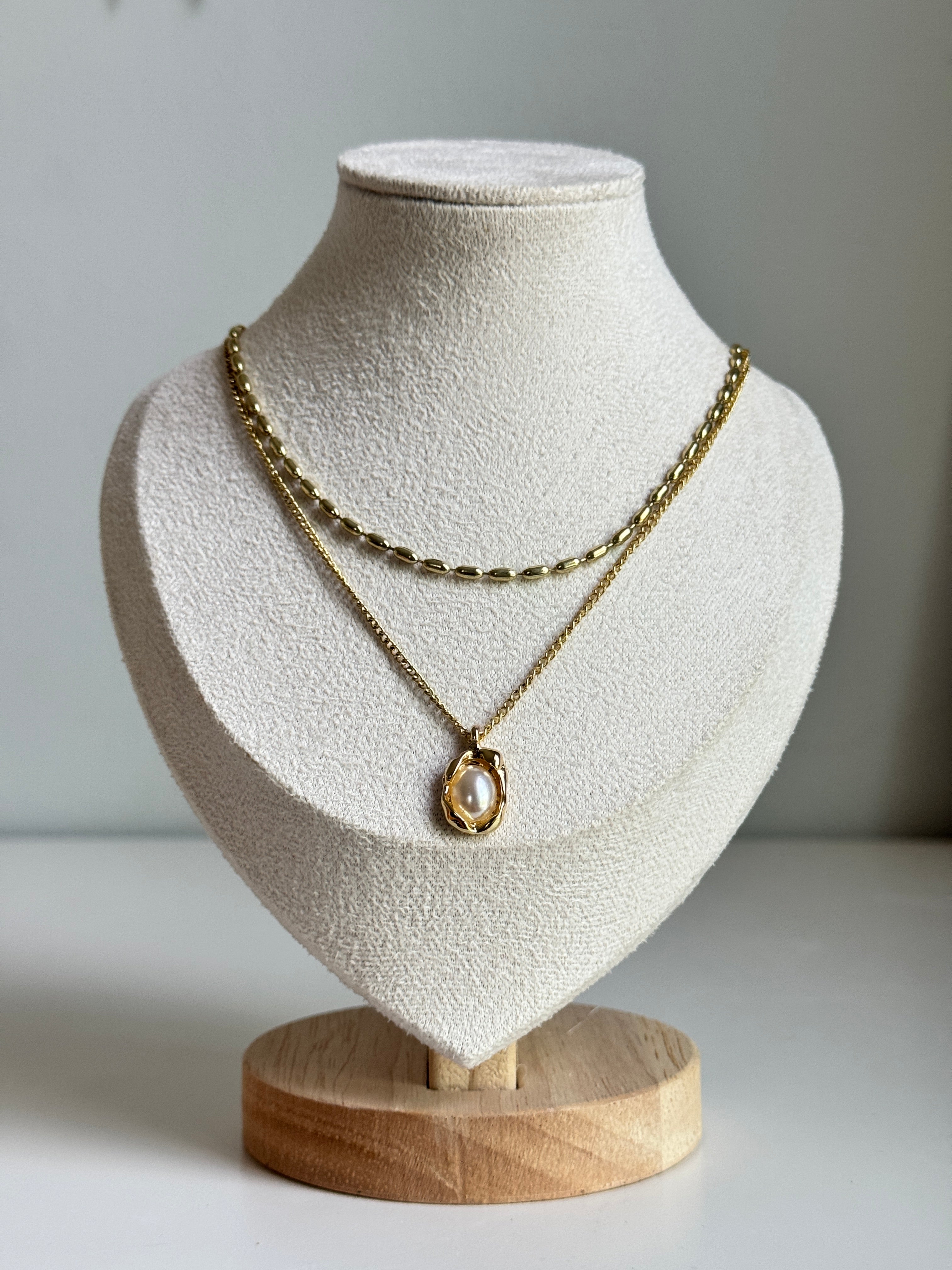 Luna Layered Pearl Necklace Set