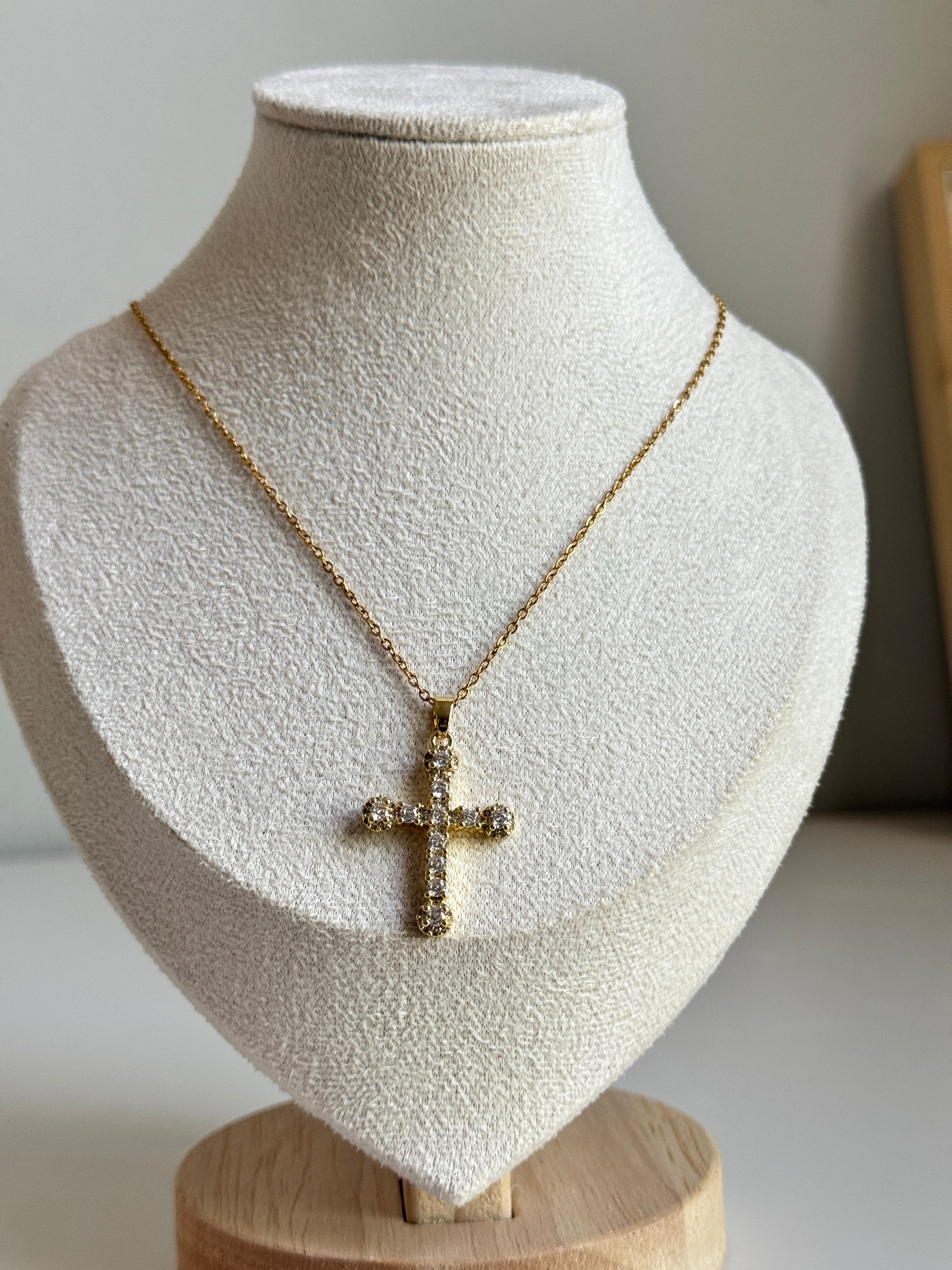 Faith Spark Cross Necklace – Gold