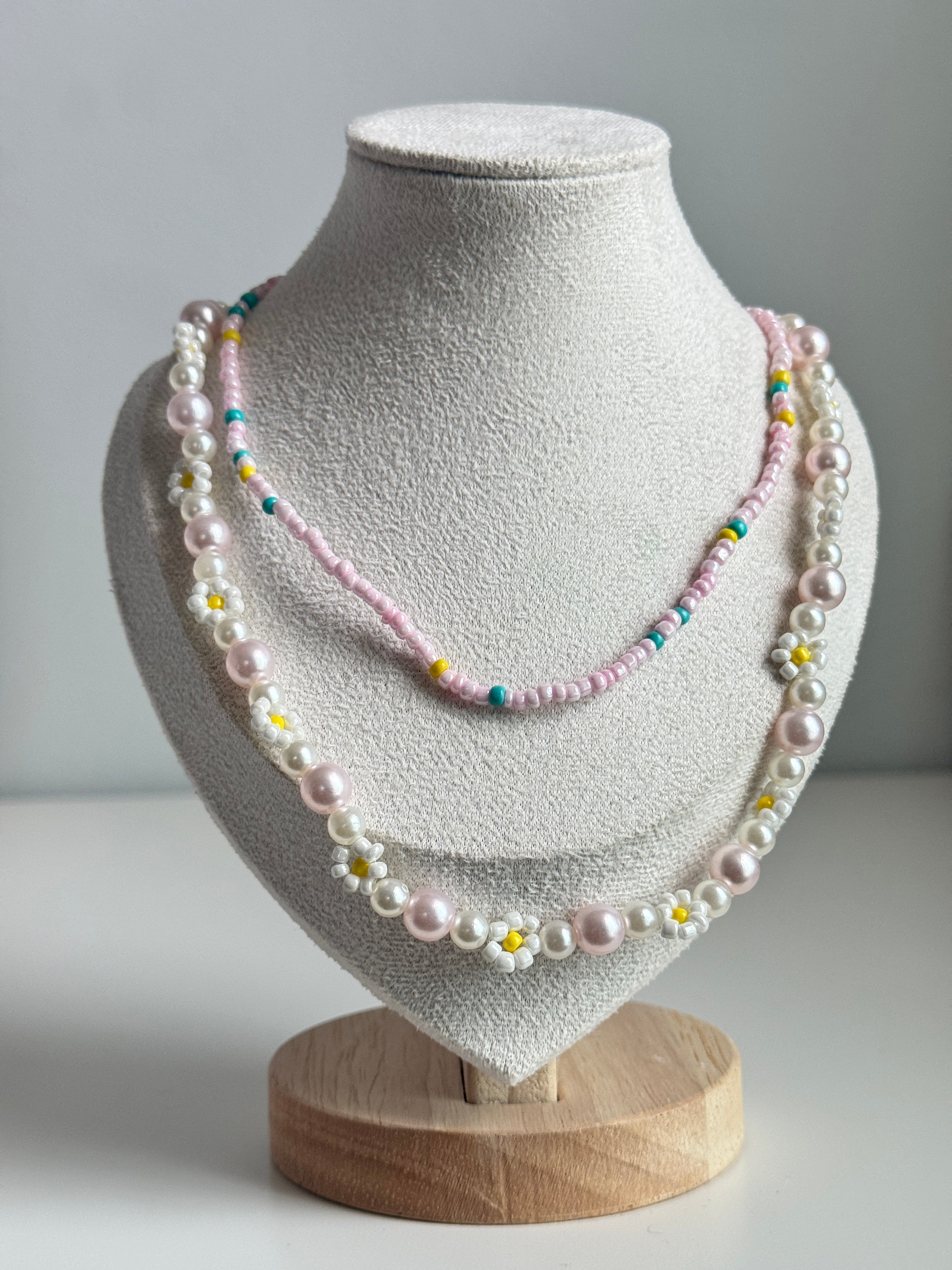 Daisy Pearl Layered Necklace Set