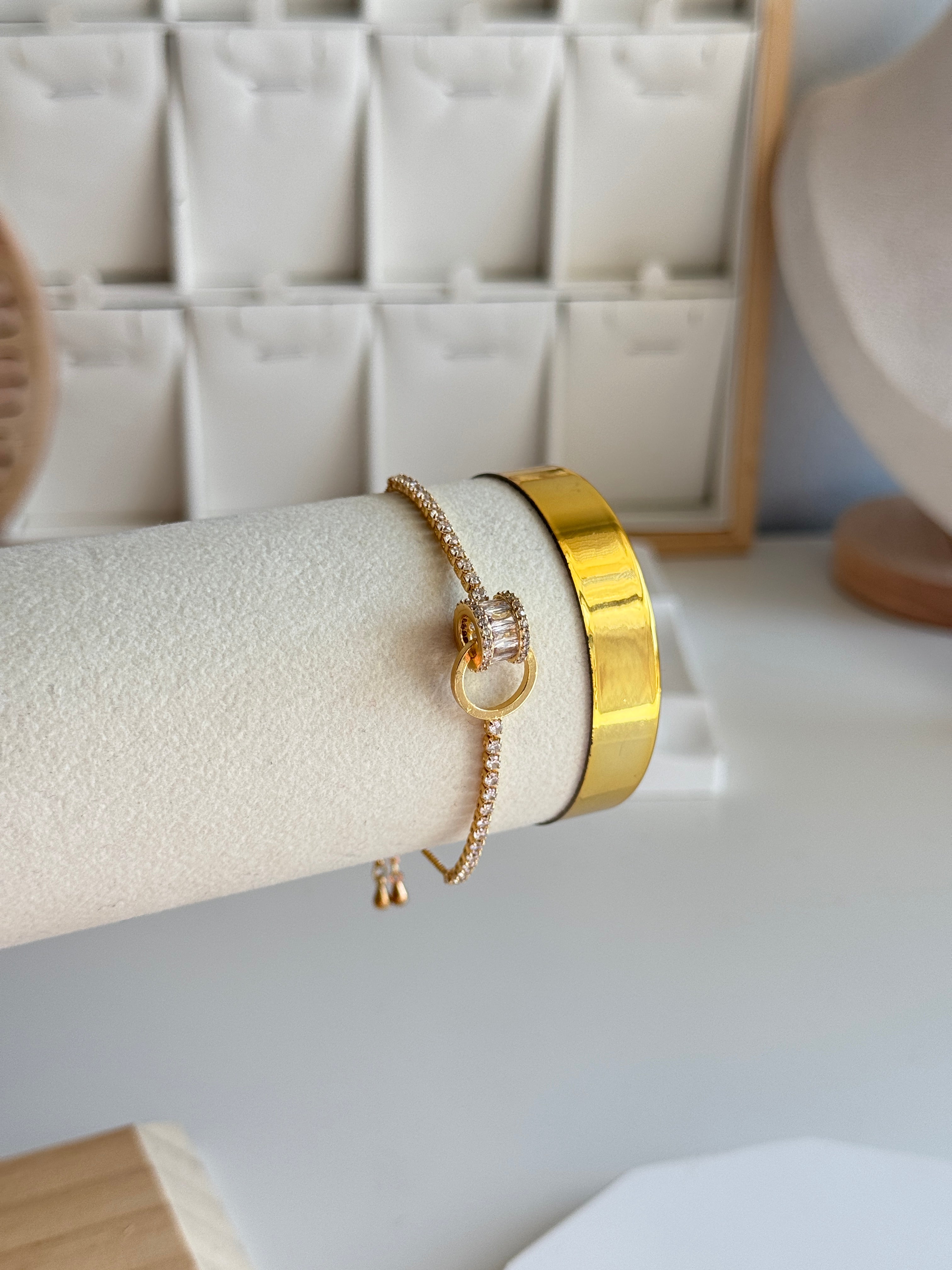 Minimalist Gold zircon Bracelet