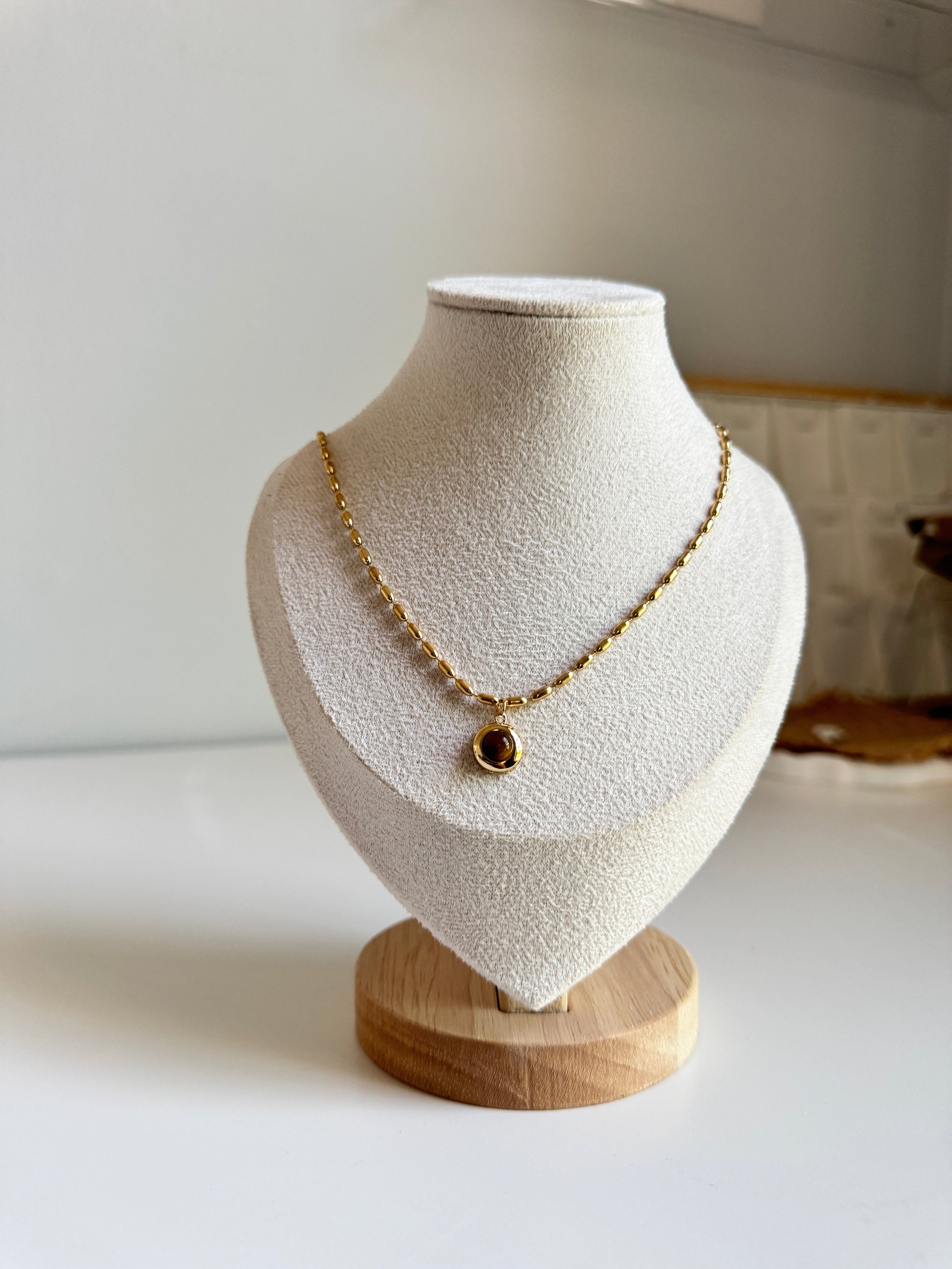 Midnight Luxe Pendant Necklace – Gold