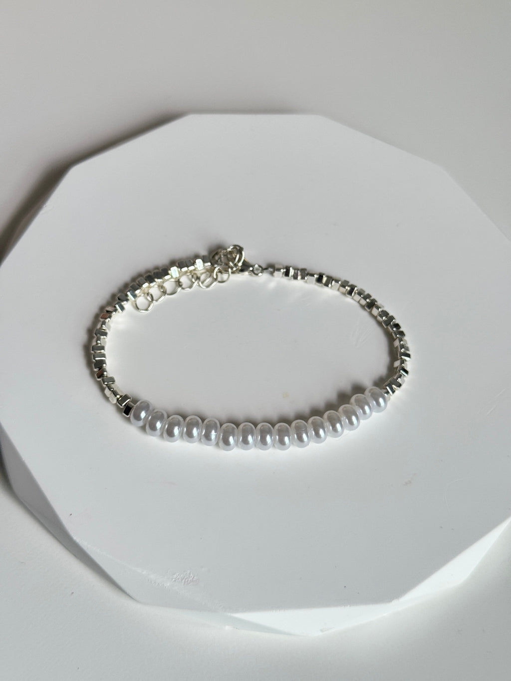 Luna Pearl Bracelet
