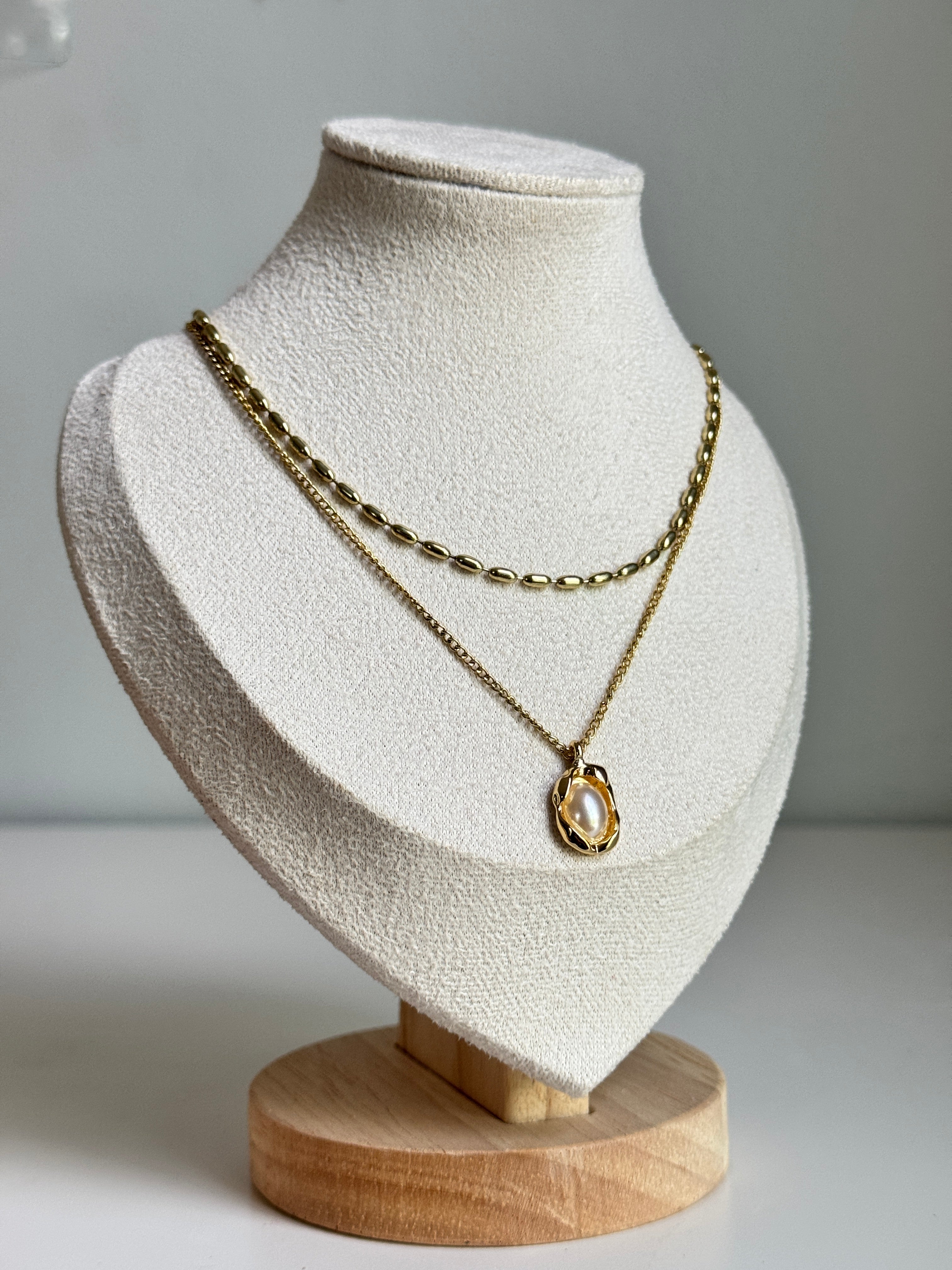 Luna Layered Pearl Necklace Set