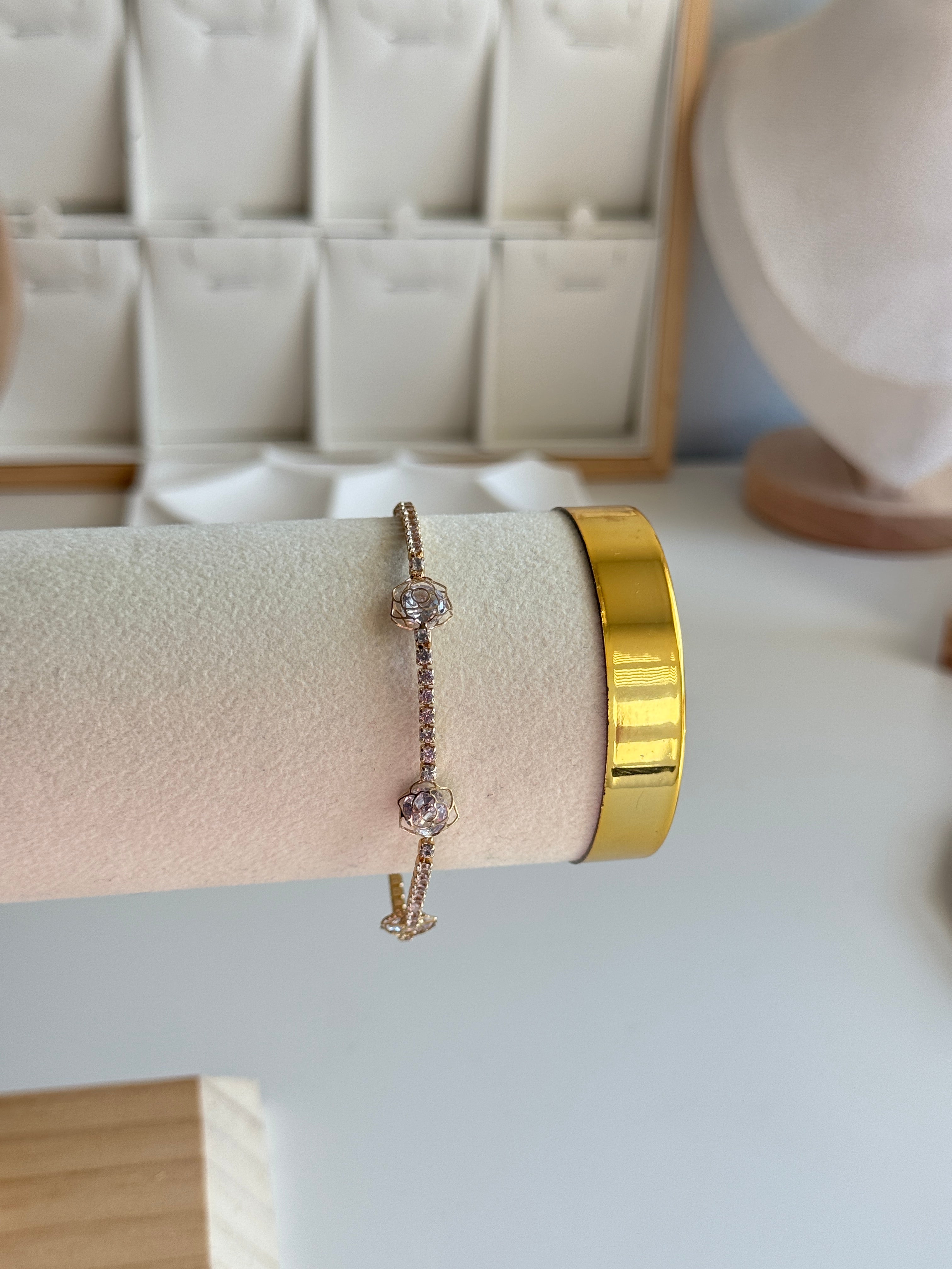 Gold Floral Zircon Bracelet