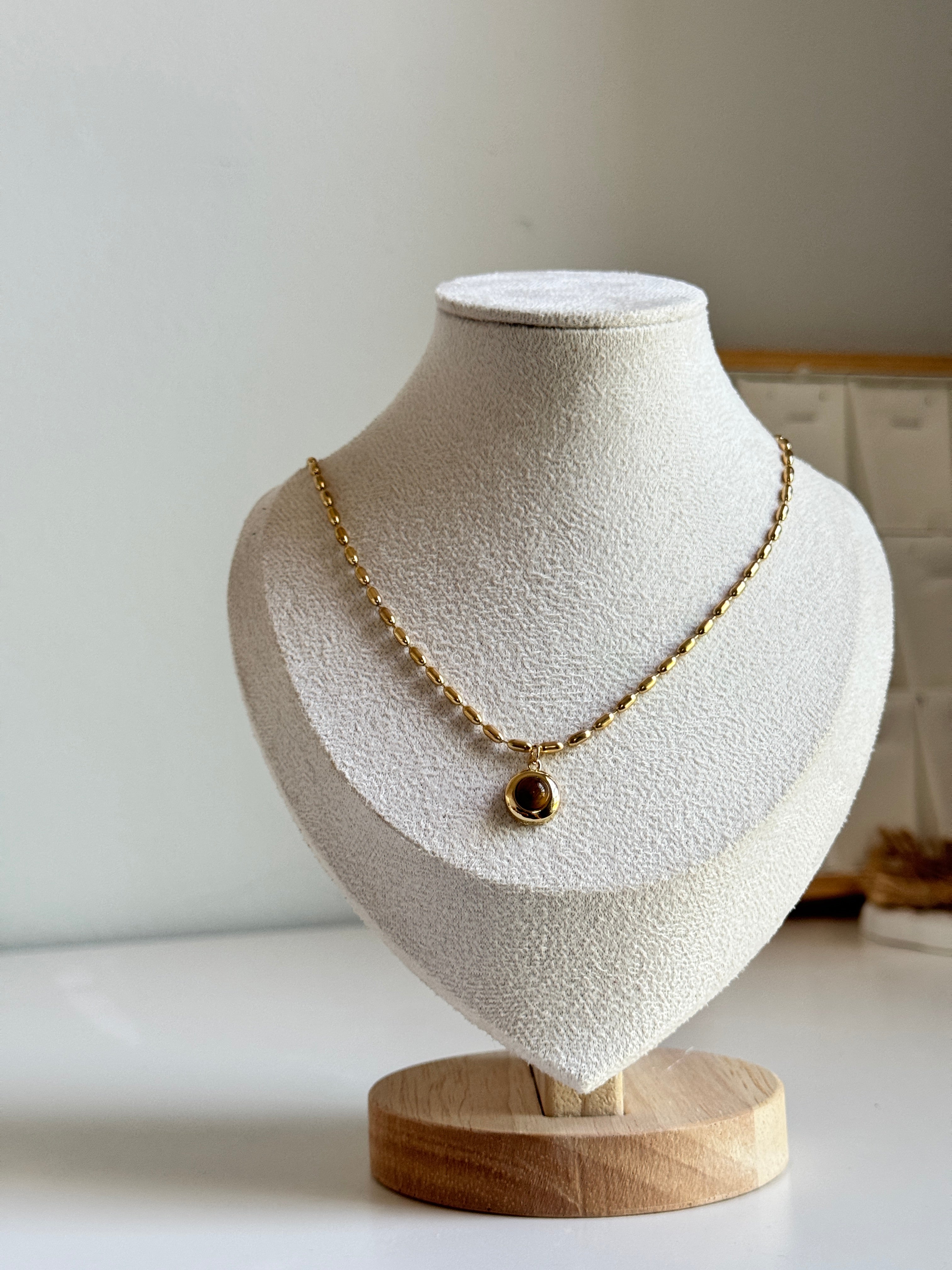 Midnight Luxe Pendant Necklace – Gold