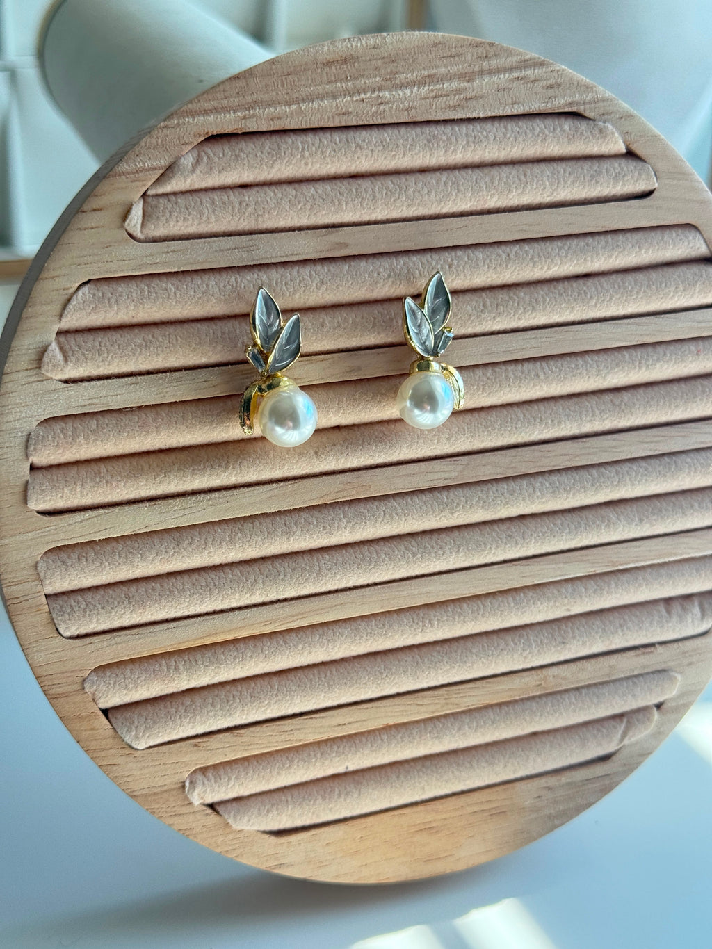 Pearl leaf Drop Earrings