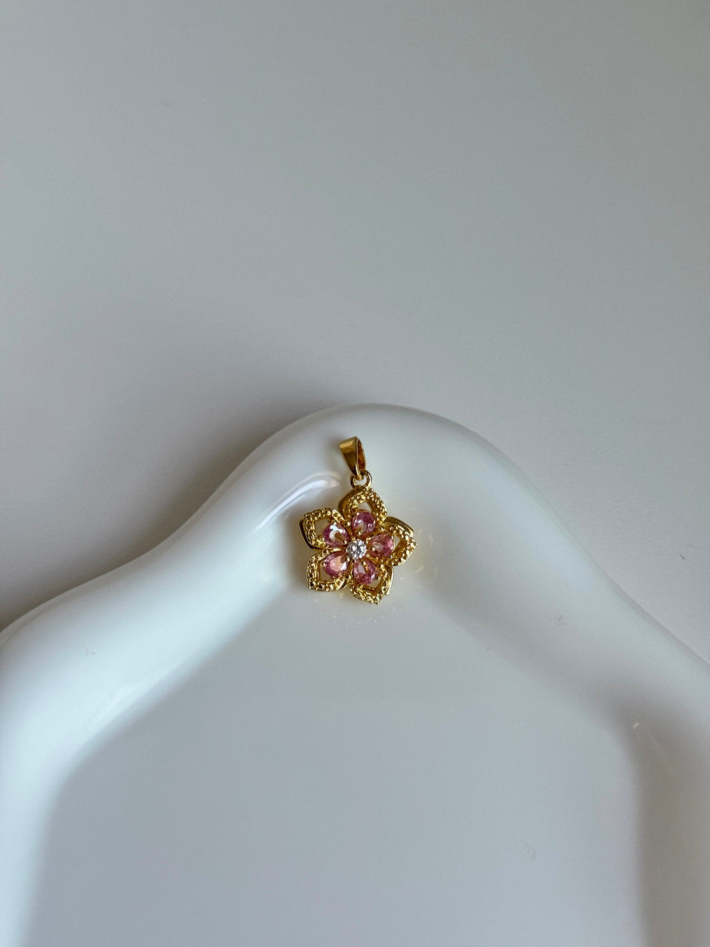 Five-Petal Pink Gemstone Pendant