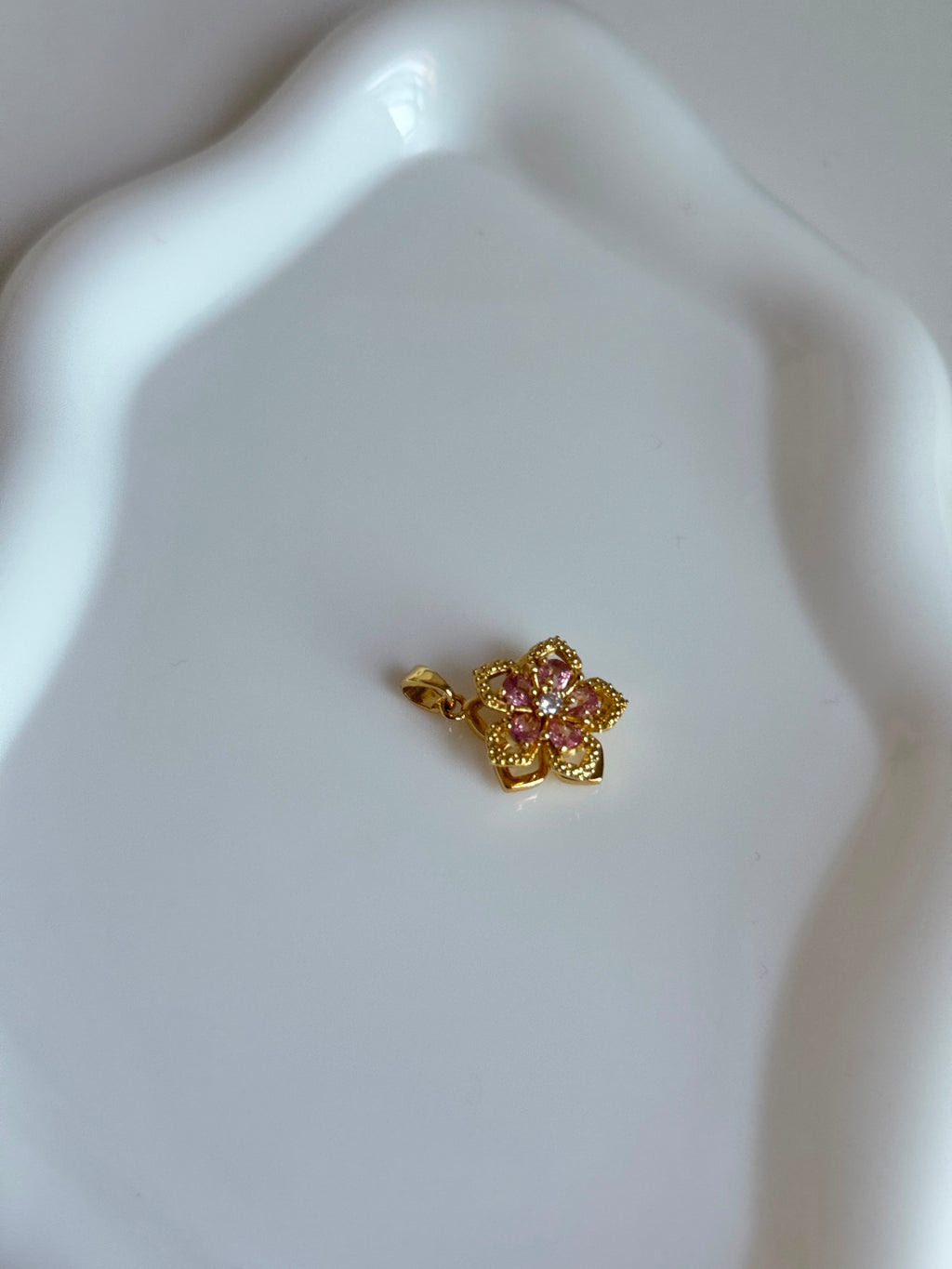 Five-Petal Pink Gemstone Pendant