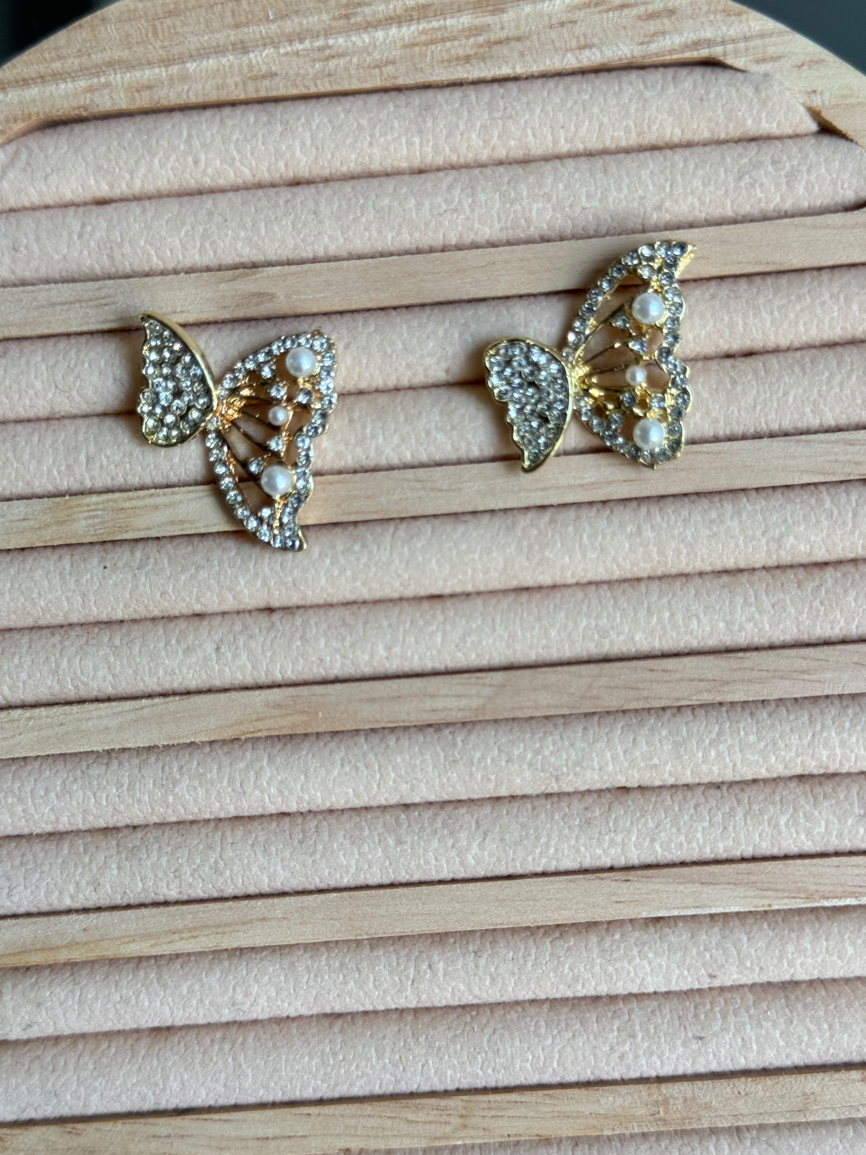 Crystal Butterfly Pearl Earrings