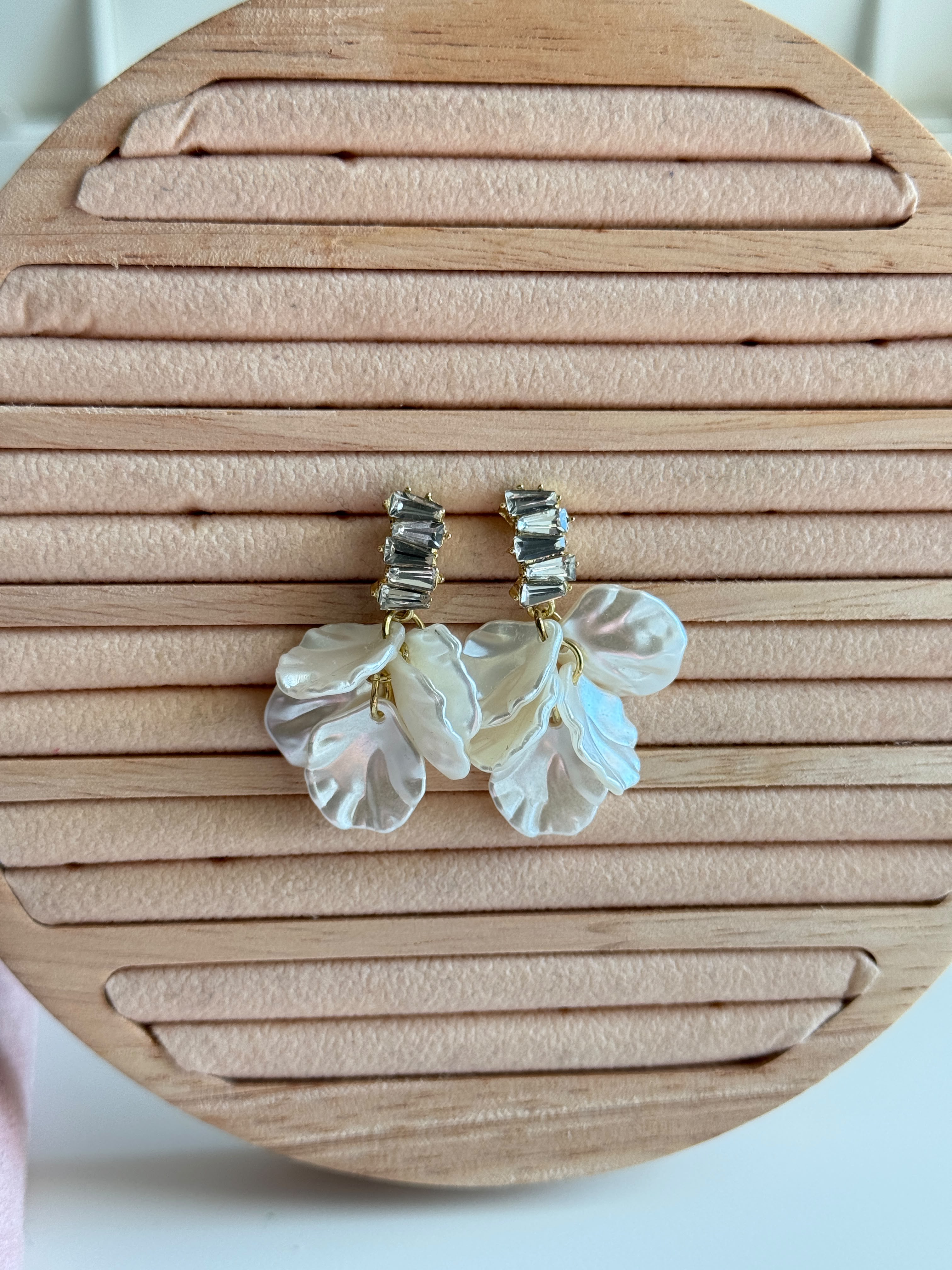 Pearl-leaf Drop Earing