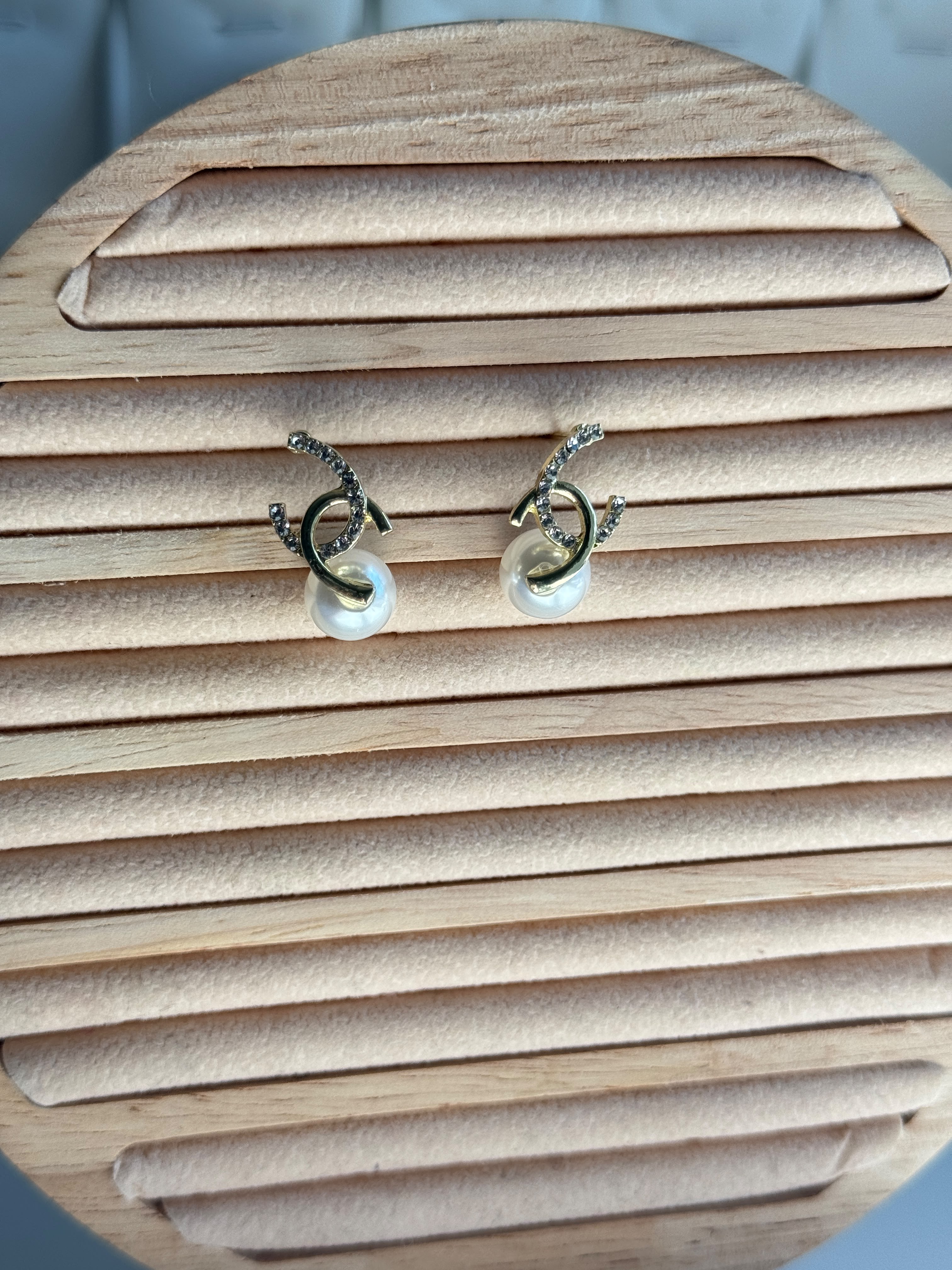 Golden Embrace Pearl Earrings