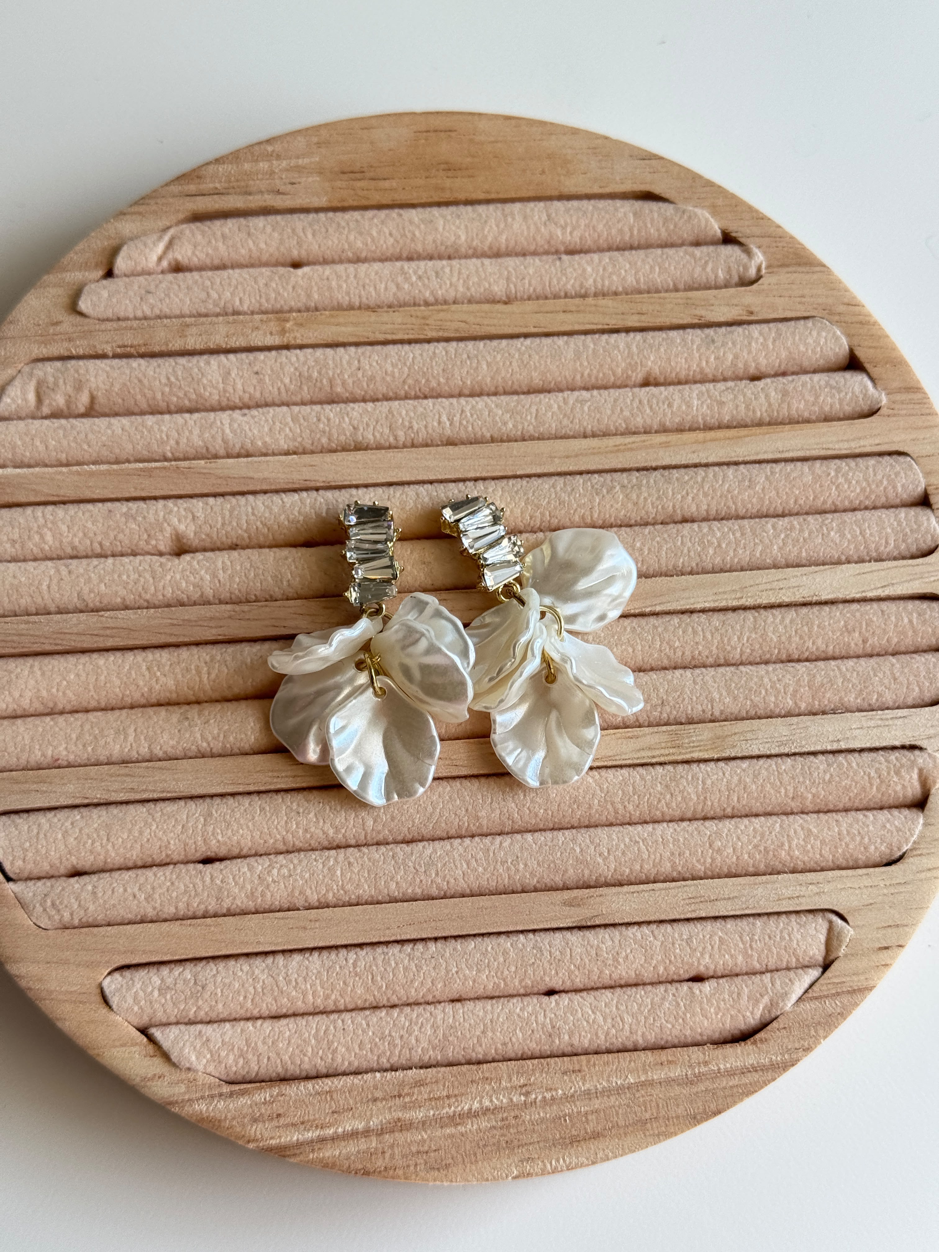 Pearl-leaf Drop Earing
