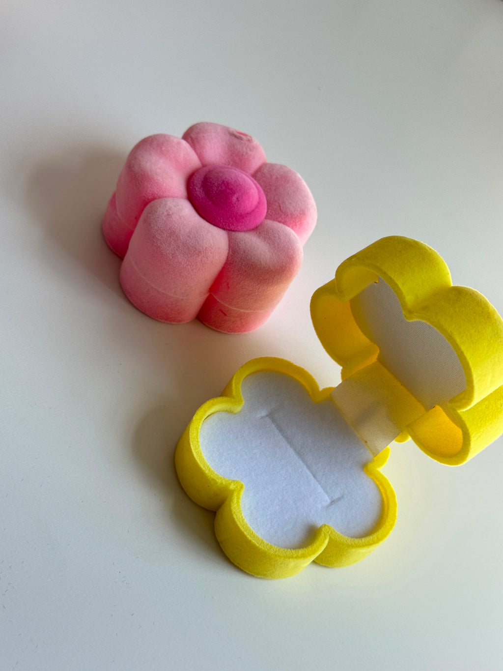 Velvet Daisy Jewelry Box