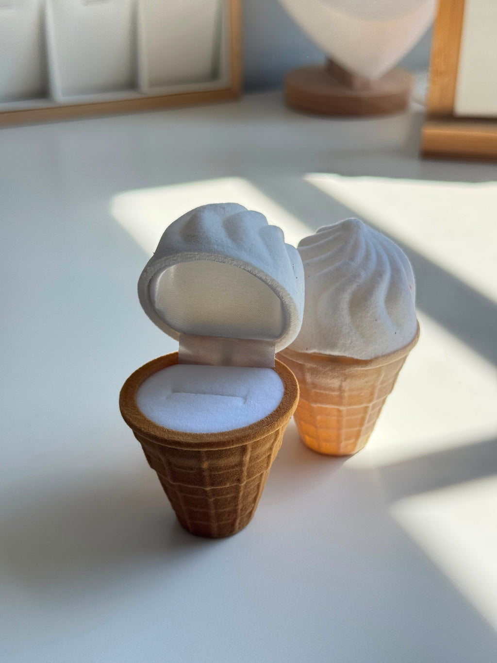 Ice-cream cone velvet jewelry Box