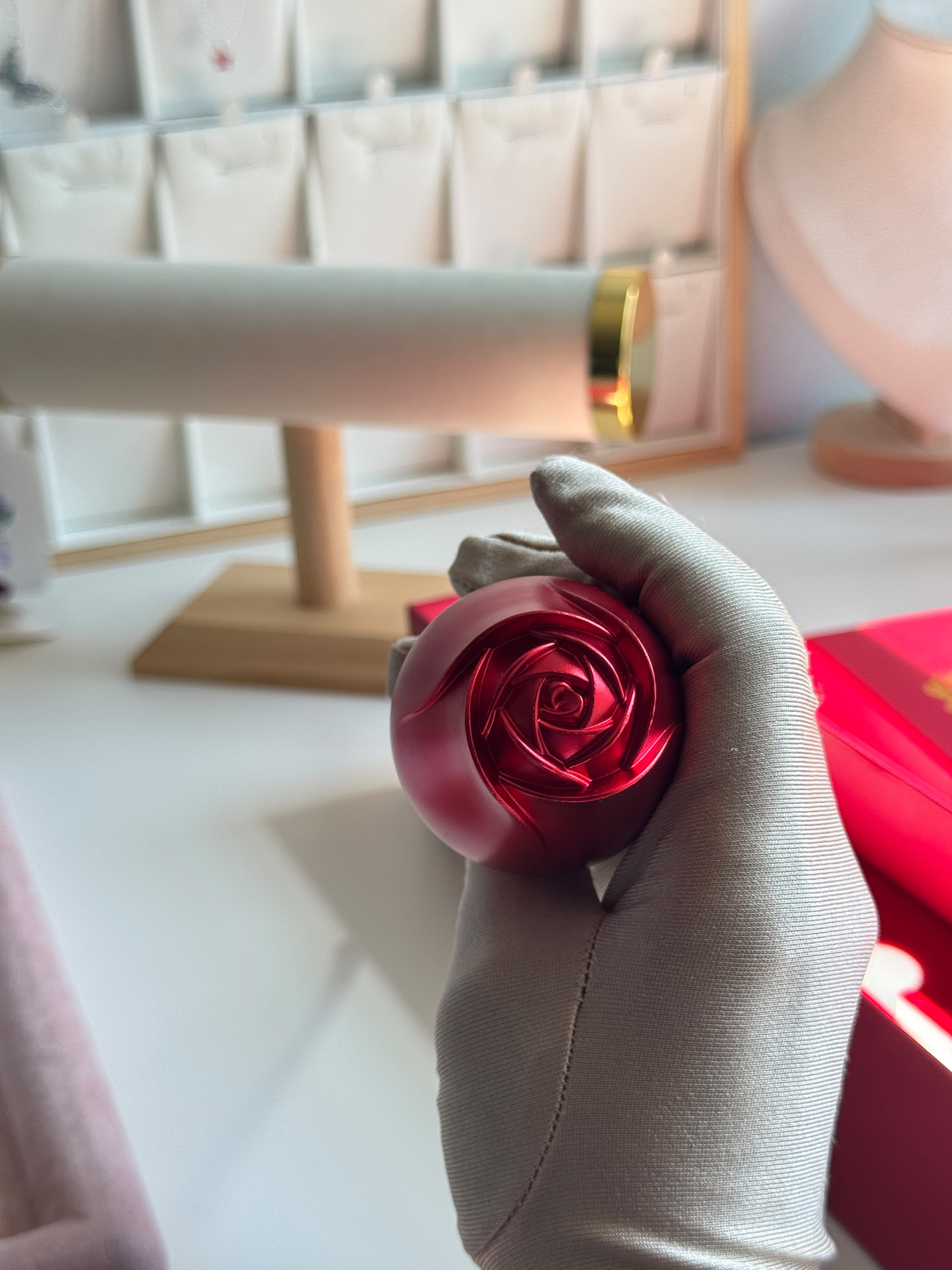 Metal Rose Ring jewelry Box
