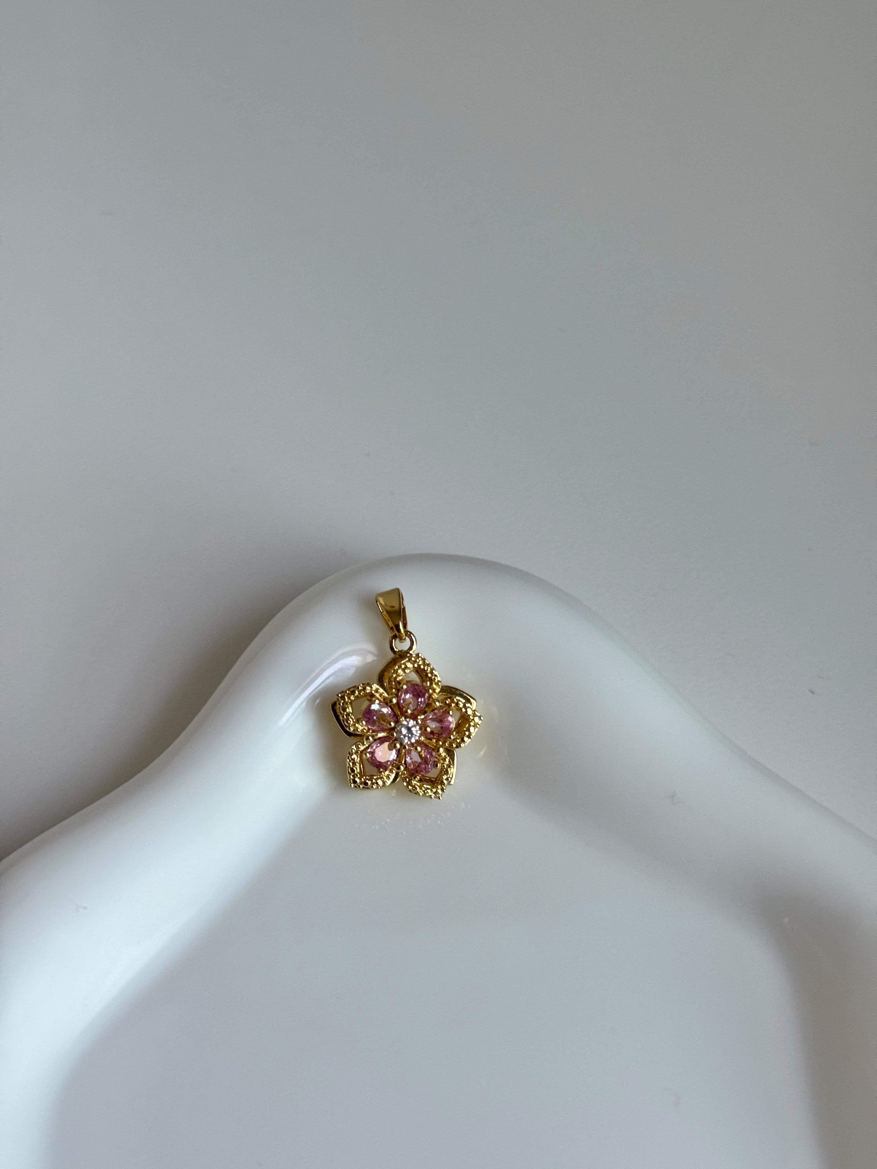 Five-Petal Pink Gemstone Pendant
