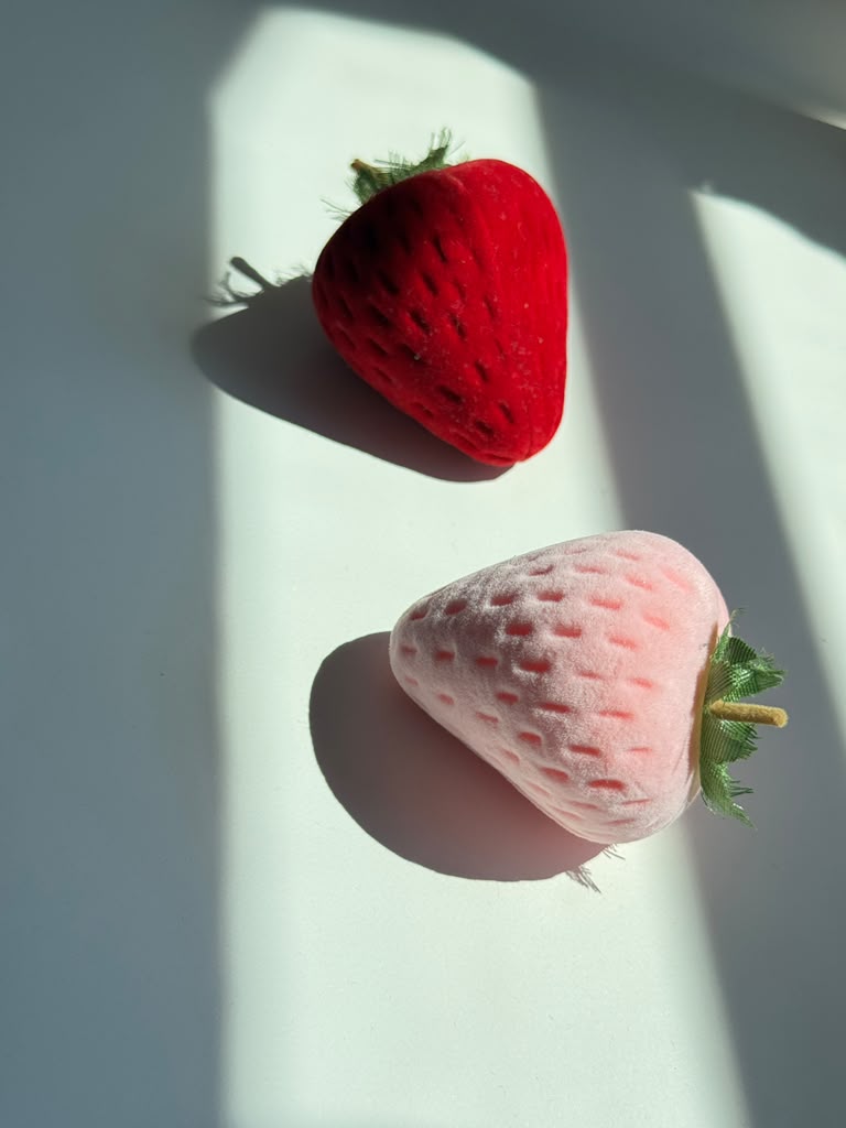 Stawberry velvet Jewelry Box